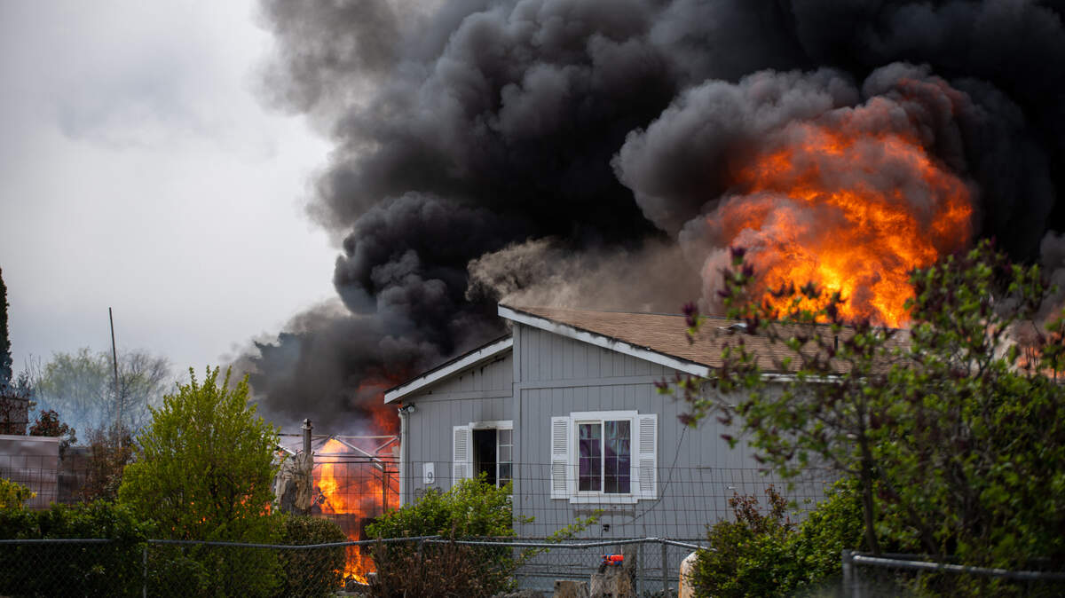 Manufactured home destroyed and pets die in Kennewick fire | Tri-City ...