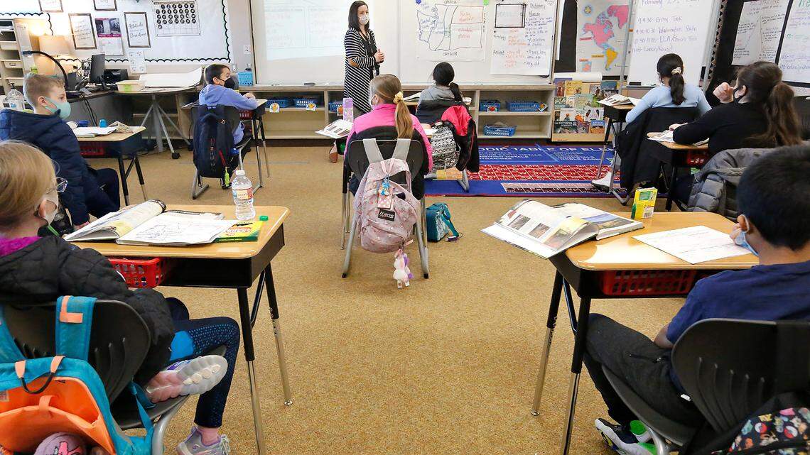 Gov. Inslee praises reopening of Pasco schools during Tri-Cities visit