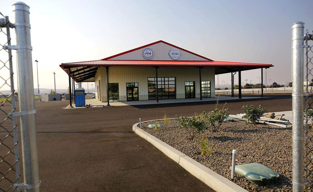Summer’s Hub of Pasco opened in 2025 at 6120 Burden Blvd.