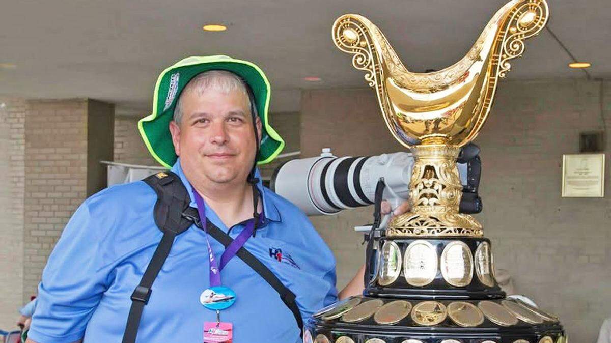 Longtime hydroplane photographer, Chris Denslow of Kennewick, died Aug. 31.