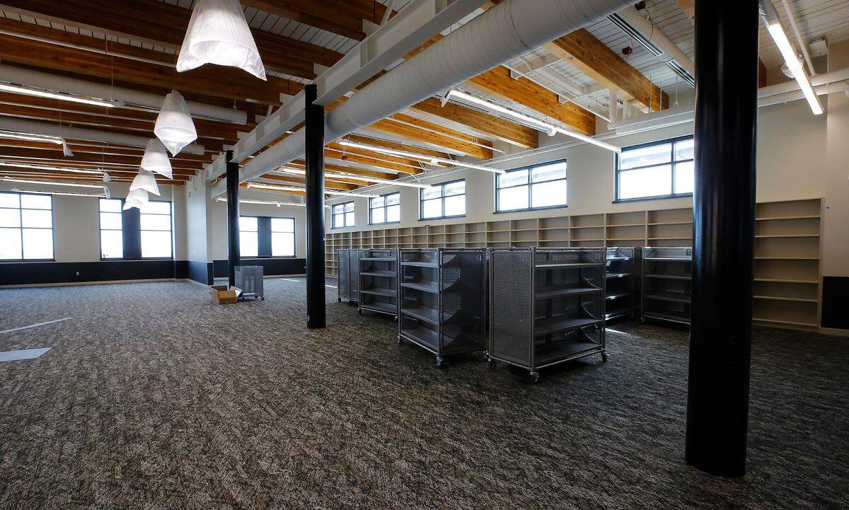The library in the new Sageview High School in West Pasco.