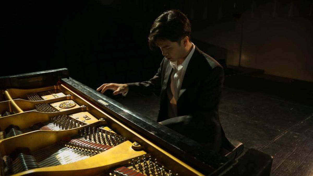 Jim-Isaac Chua is an award-winning pianist who performs across the world. He’s also a Richland High graduate.