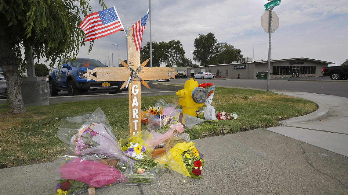 Speed and alcohol suspected in wreck that killed motorcyclist in Kennewick