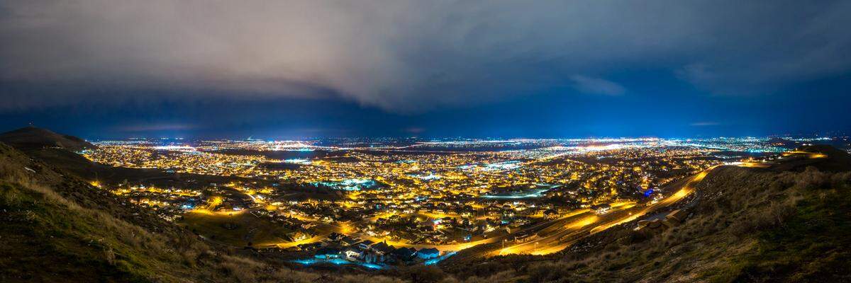 Richland at night from Little Badger Mountain.