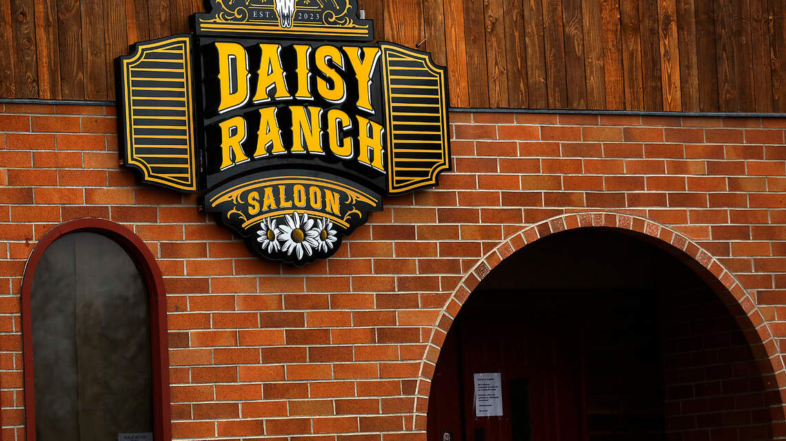 Man threatens to shoot employees at Richland, WA bar after argument ...