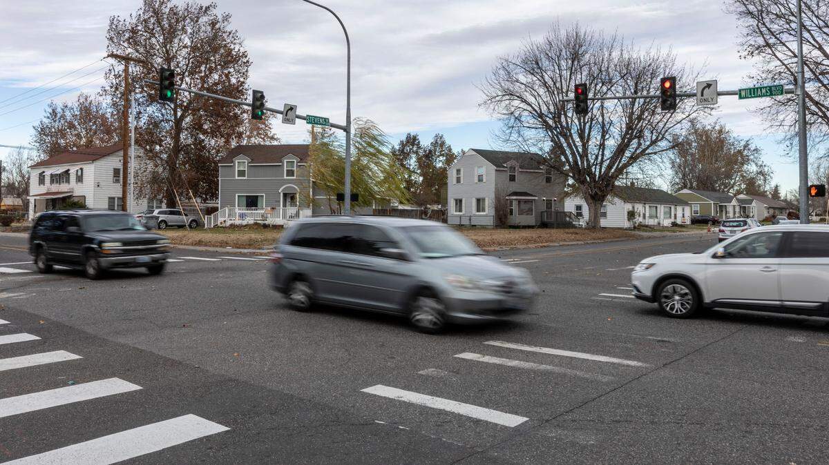 A motorcyclist died early Thursday after a crash at this intersection of Stevens Drive and Williams Boulevard in Richland.