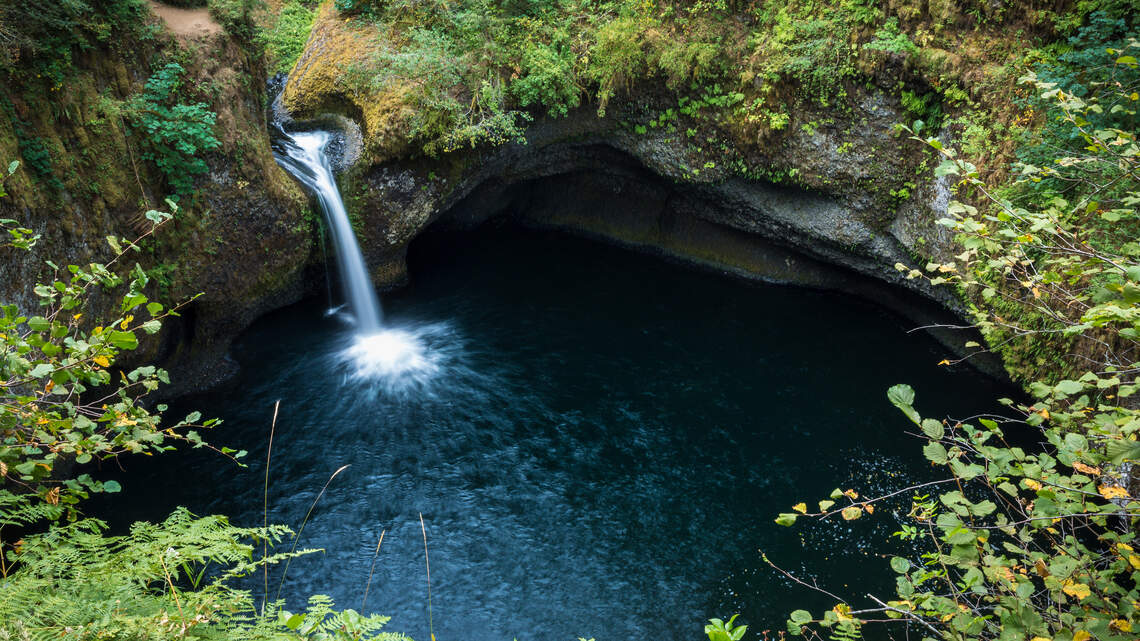 Kennewick teen dies in tragic fall from cliff in Columbia Gorge