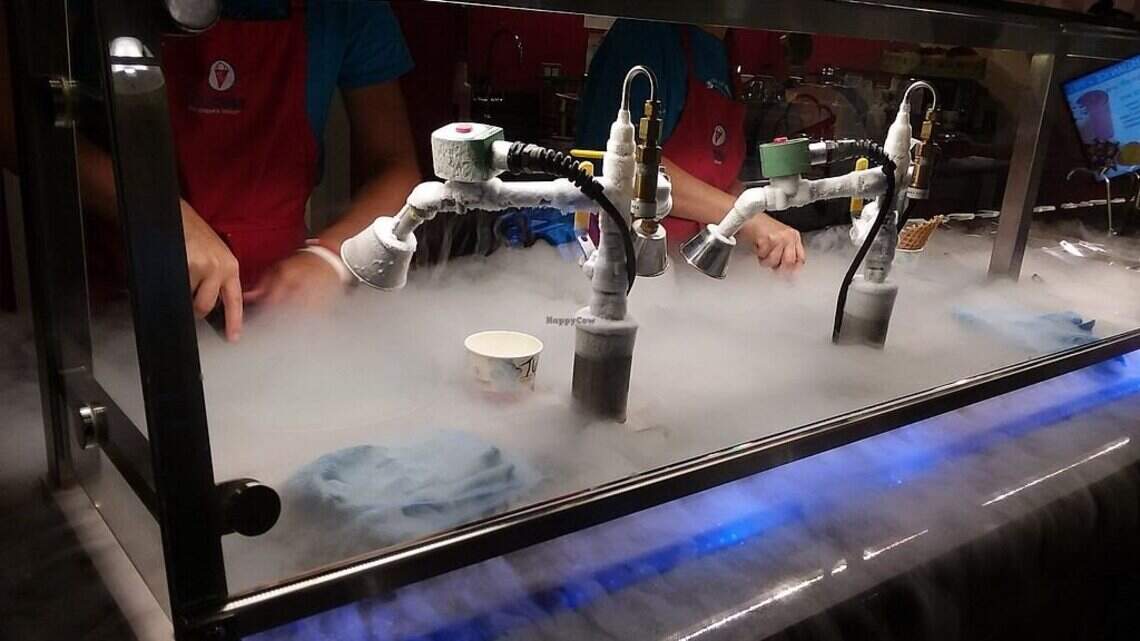 Tri-City liquid nitrogen ice cream shop reopens. Meet the new owners