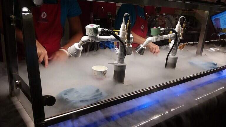 Tri-City liquid nitrogen ice cream shop reopens. Meet the new owners