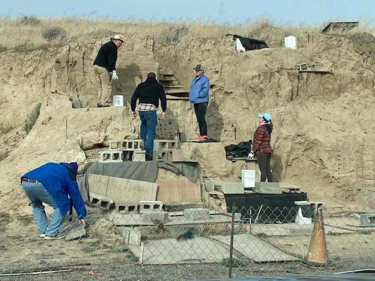 Bones retrieved so far the Coyote Canyon Mammoth Site include a left shoulder blade, two upper front leg bones, two tail bones, two foot bones, and numerous ribs and vertabrae.