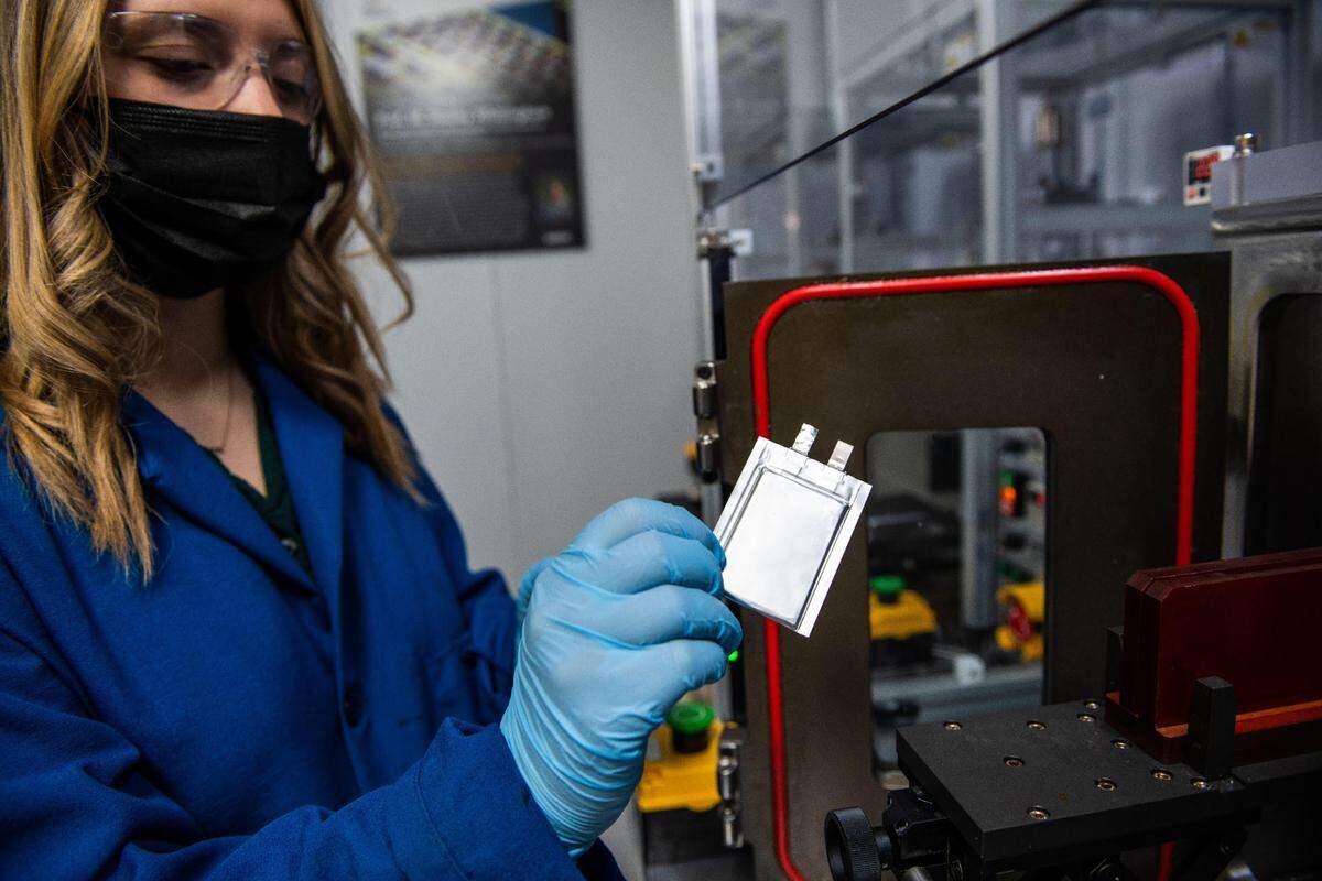 Cassidy Anderson, a materials scientist, is among the PNNL researchers working to improve lithium-metal batteries, which can hold more energy while weighing less than the lithium-ion batteries used in today’s electric vehicles.