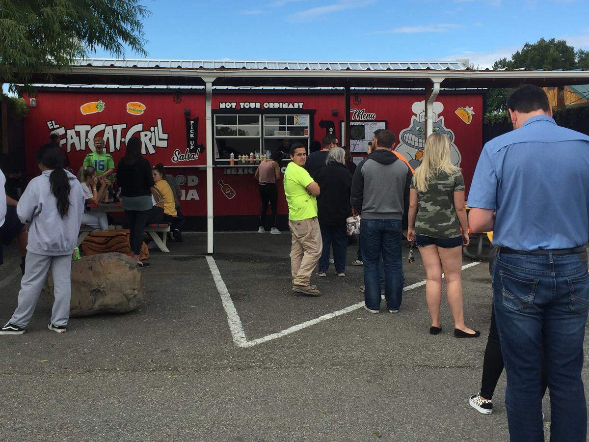 El Fat Cat Grill reopened at its spot near Kamiakin High School after closing for a month to more than double in size.