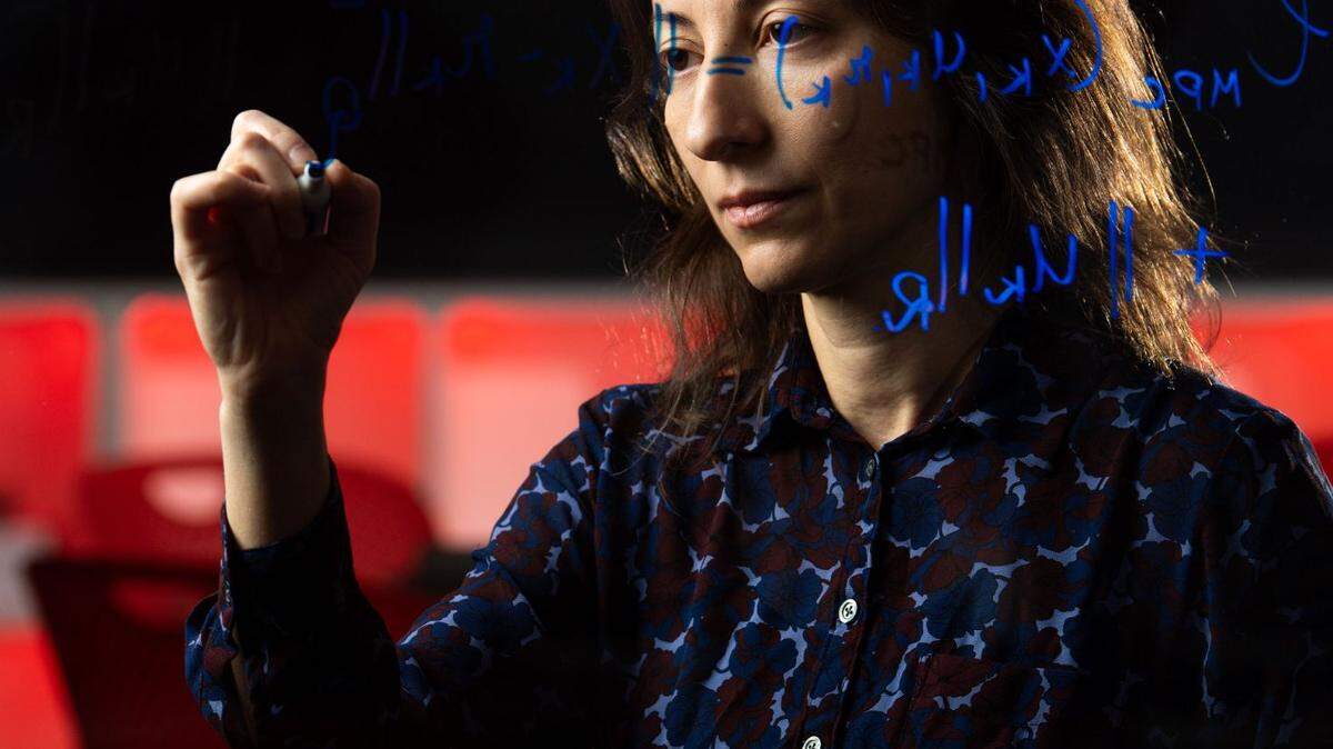 Draguna Vrabie, chief data scientist at PNNL, works with her colleagues to develop and apply trustworthy artificial intelligence to support scientific discovery. 