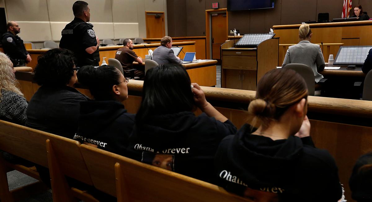 Murder suspect Richard Michael Jacobson, left, makes his preliminary appearance Friday in Benton County Superior Court in the killing of his girlfriend Brandy Ebanez in September 2022.