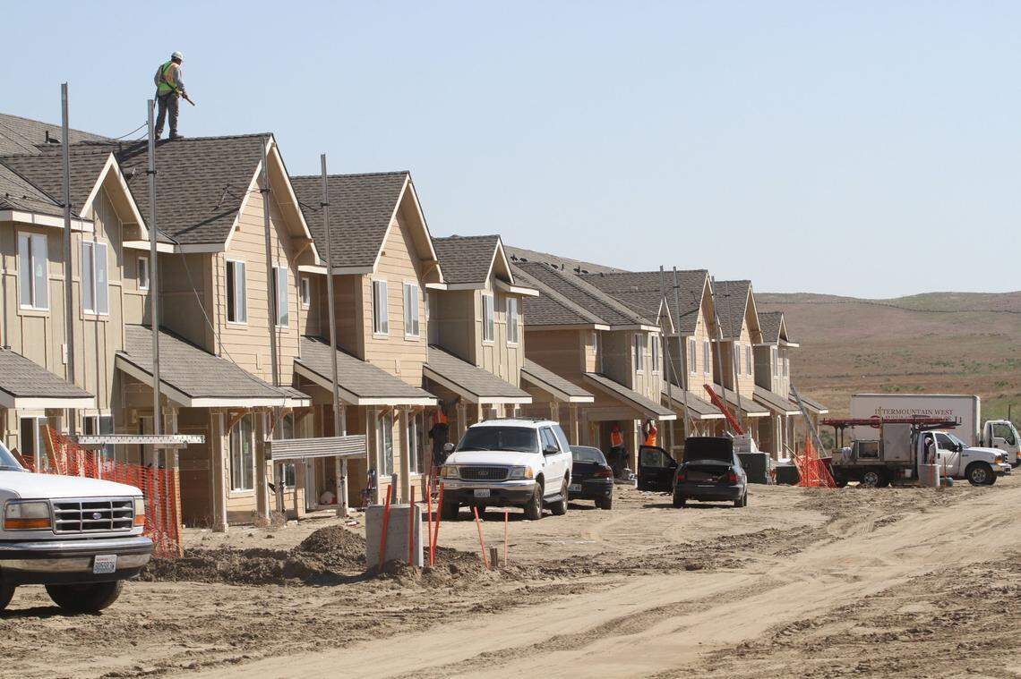 Work in 2013 on Broetje Orchards’ $6.7 million expansion of Vista Hermosa farmworker housing.