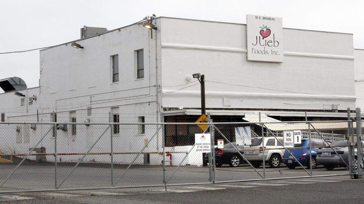 Refresco Beverage US Inc. has listed the Lieb Foods Inc. plant in downtown Kennewick for $4.85 million. Refresco acquired J. Lieb’s Kennewick operations in September. The property is the former home of Welch’s Kennewick juice plant.