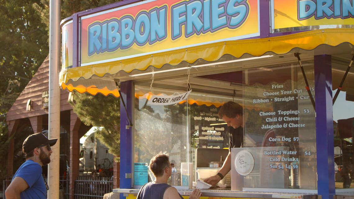 Best ways to save money at Benton Franklin Fair? Cheap eats, shuttles, deal days