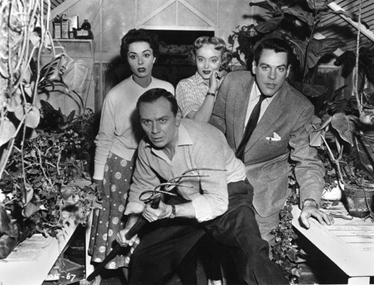Kevin McCarthy, King Donovan, Carolyn Jones and Dana Wynter in “Invasion of the Body Snatchers” (1956).
