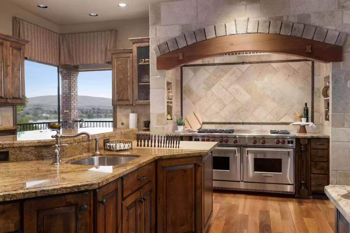 This $3 million riverfront estate is the second-most expensive home for sale in the Tri-Cities, WA, market.