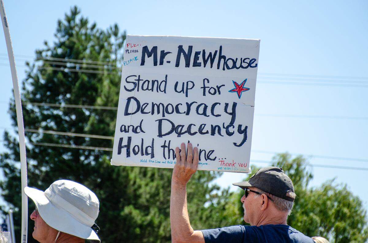 Thousands gathered Saturday, June 14, along Columbia Center Boulevard in Kennewick, Washington, for the nationwide “No Kings” protest. They demonstrated against President Donald Trump’s policies and against arrests made in the Hispanic community by U.S. Immigration and Customs Enforcement, or ICE.