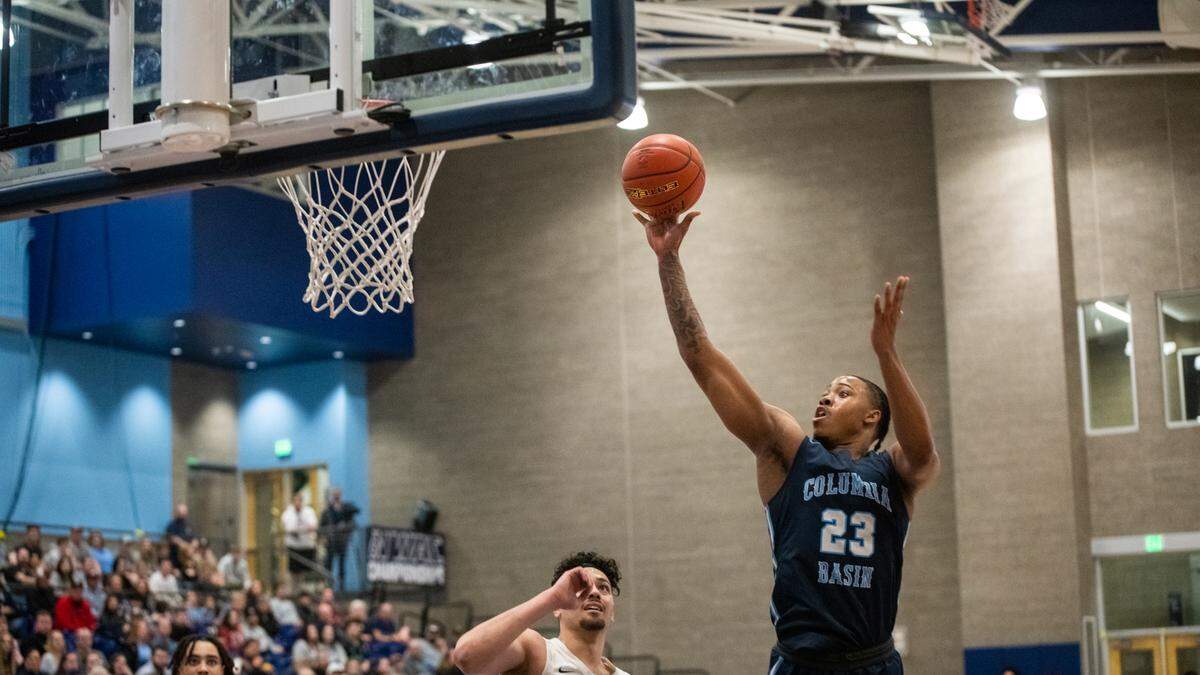 Columbia Basin College’s Latrell Barker shoots during a NWAC semifinals match in 2023.