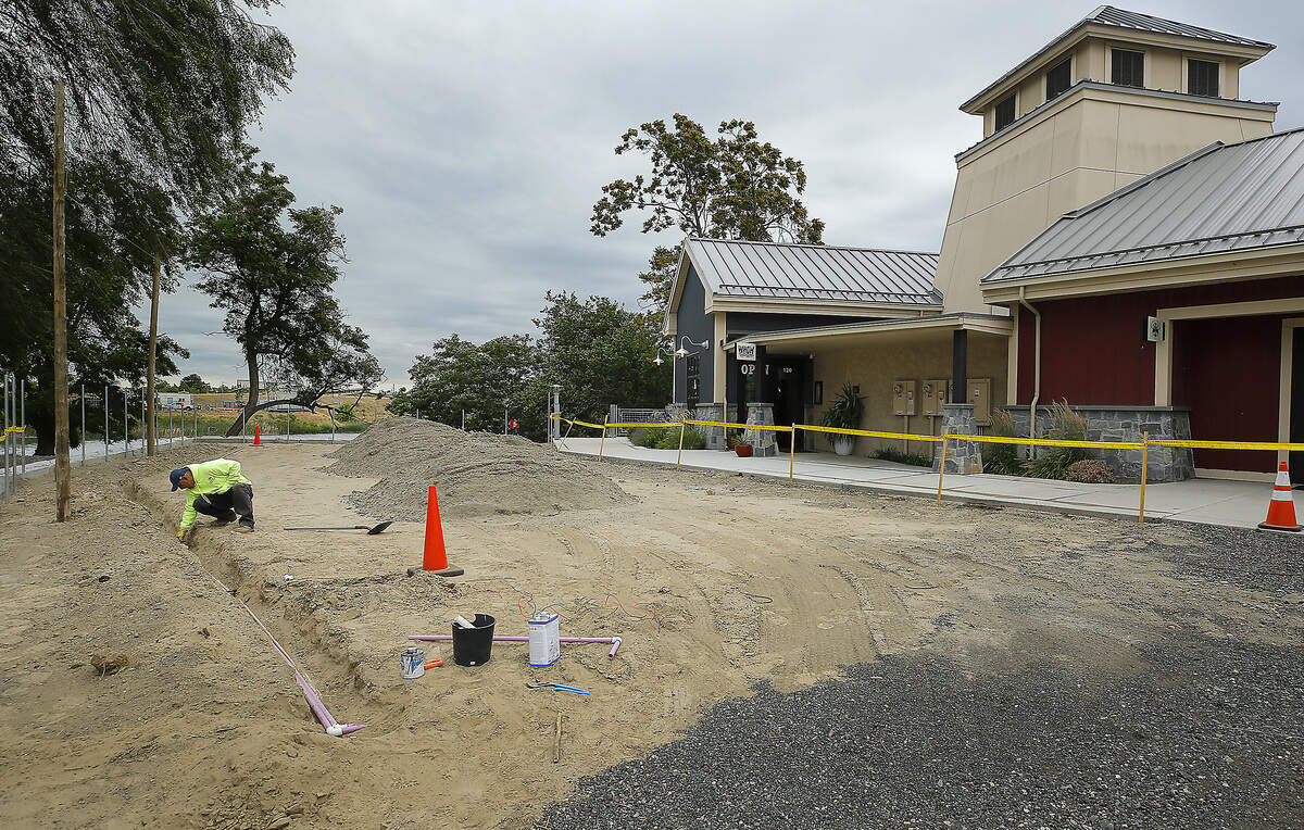 The Port of Kennewick is installing a small, outdoor gathering spot for families and children next to the new Wheat Head on the Water taproom in the Columbia Gardens in downtown Kennewick.