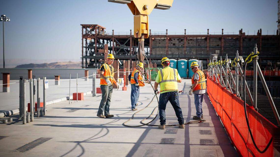 Hanford contractor earns $14M+ incentive pay. It had its best scorecard in 2 decades