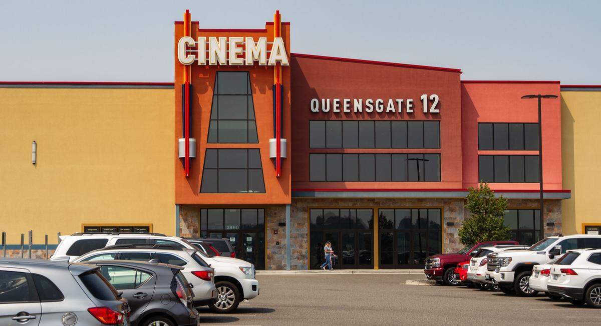 Tri-Cities movie theaters and other venues that were closed during the pandemic received grants from the Small Business Administration.