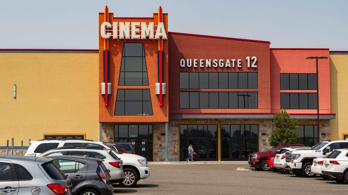 Tri-Cities movie theaters and other venues that were closed during the pandemic received grants from the Small Business Administration.