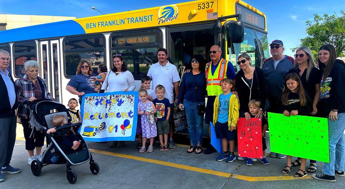 McMurray was joined by his siblings, children, and grandchildren to support him in his last journey.