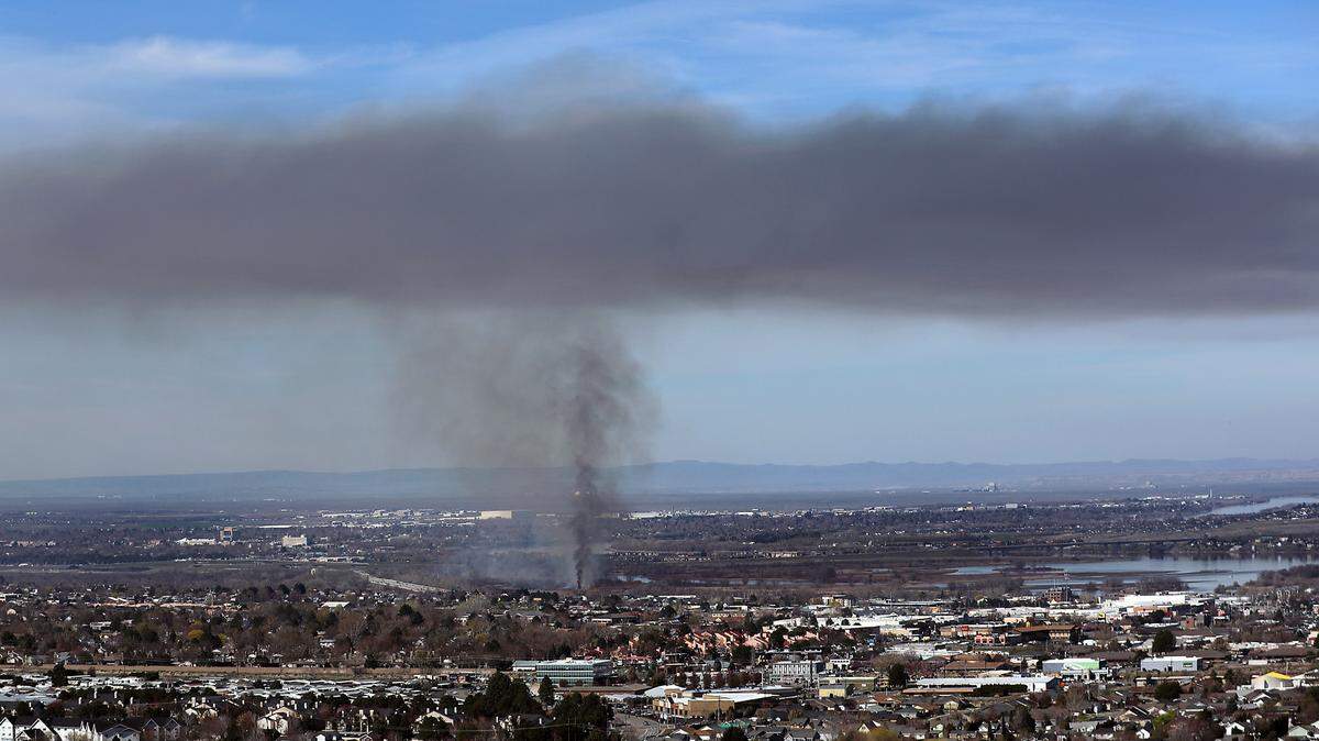 Firefighters returned Tuesday to battle another blaze in the Yakima River Delta near Richland.