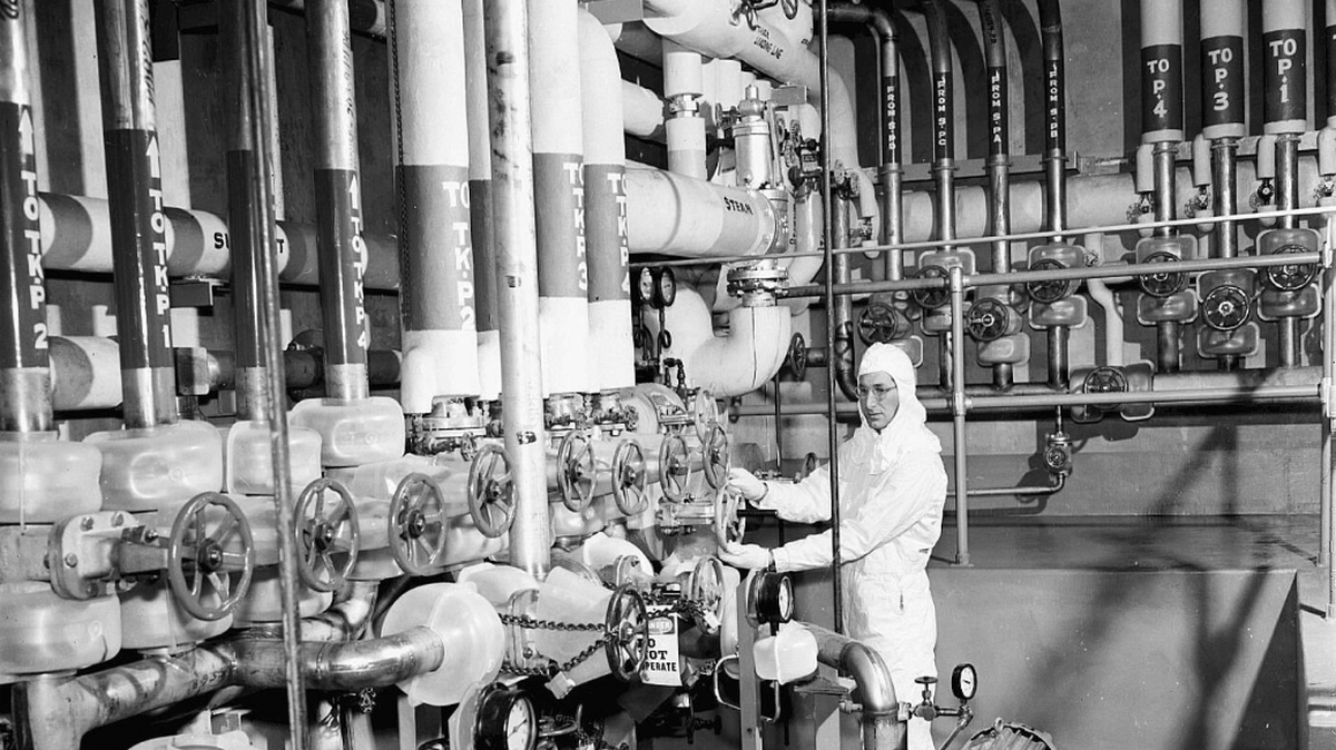 A worker is shown at the PUREX processing plant in 1956. Cold War nuclear workers will be honored Oct. 30 on the National Day of Remembrance.