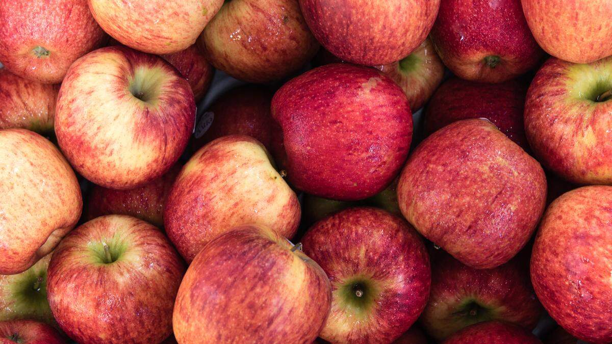 An image of apples. A brand of apple juice sold in South Carolina was recently recalled due to arsenic contamination.