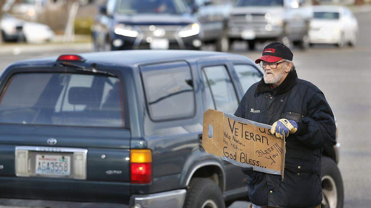 Benton County is pursuing a plan to dissolve a bicounty agency that jointly serves needy veterans and homeless residents of Benton and Franklin counties and create a separate agency.