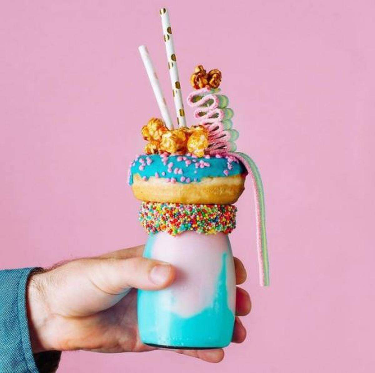 Frost Me Sweet plans to open a new storefront in Richland to offer a new line of extreme cake milkshakes and more.
