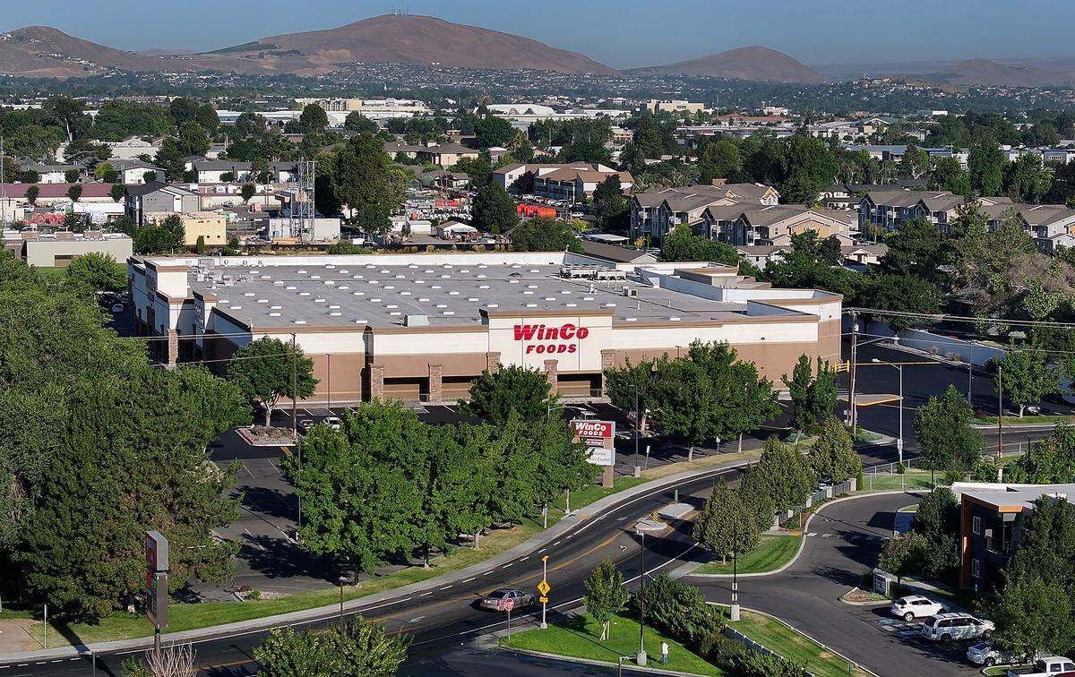 Winco Foods grocery store at 4602 W. Clearwater Ave. in Kennewick.