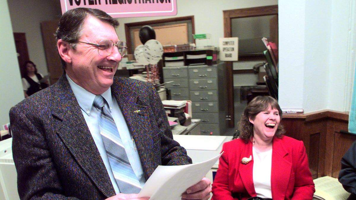 This Herald file photo shows Bill Leggett in 1997 when he won a seat on the Pasco School Board. His wife, Marjy Leggett, joined him at the Franklin County Courthouse.