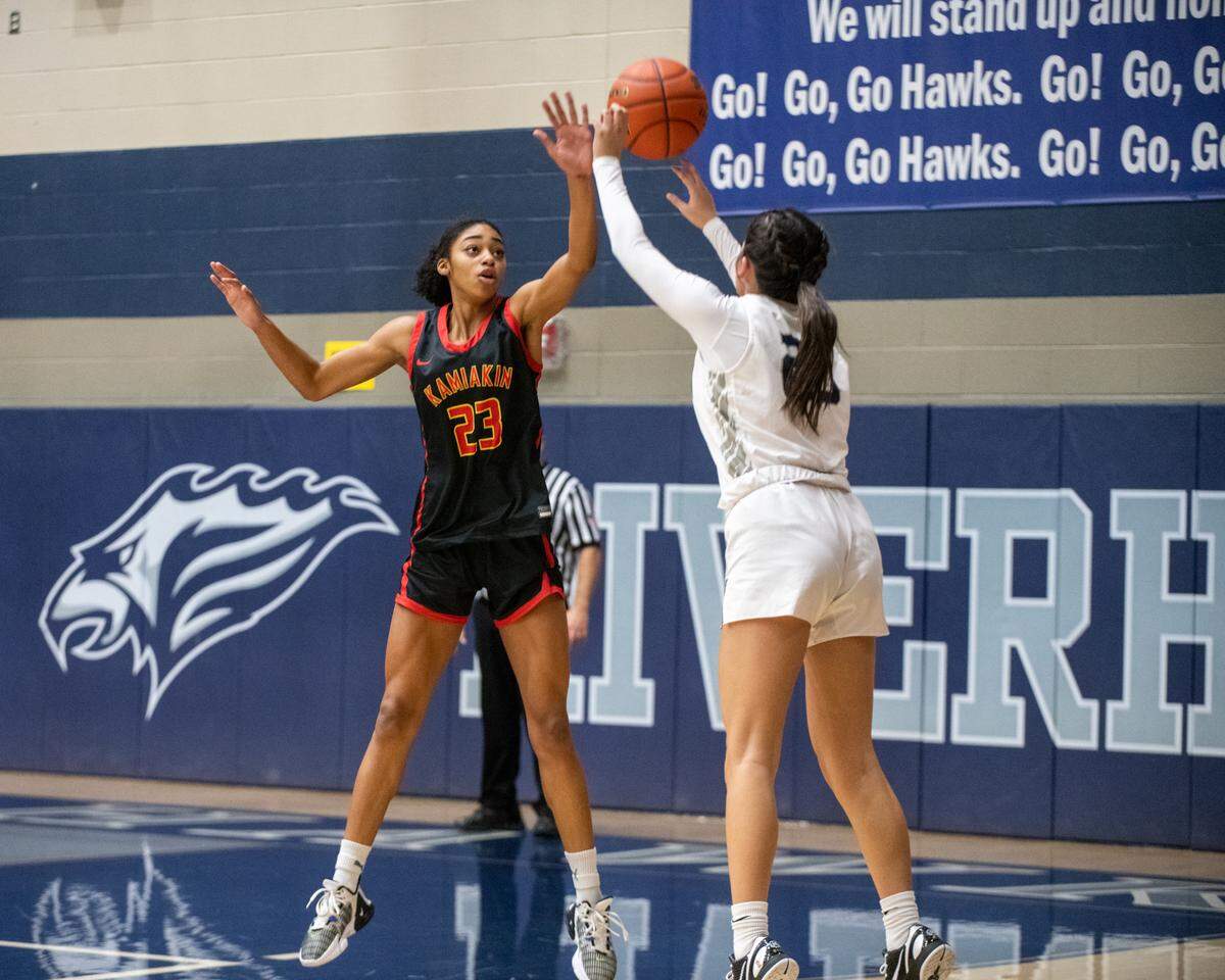 Kamiakin girls will play Richland in the 4A district championship at 5 p.m. Saturday. And Chiawana hosts Lewis & Clark on Thursday in a loser-out game.