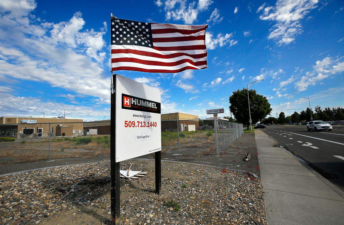 Wake Up Call has received its permit to build a coffee shop at Gage and Leslie in Richland.