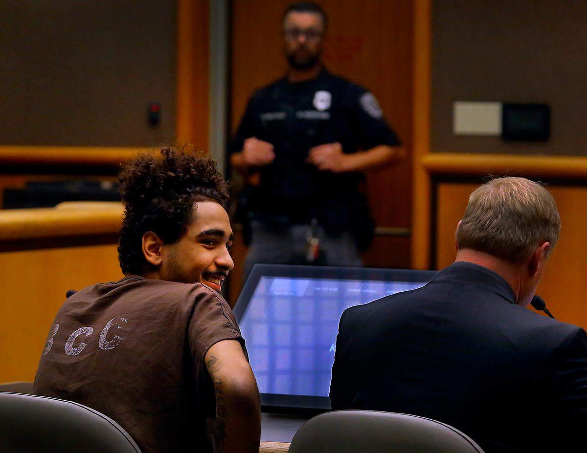 Murder suspect Isaiah Combs grins while looking around a Benton County Superior courtroom during his preliminary hearing in 2022 for his alleged involvement in the shooting death of Jatzivy Sarabia.