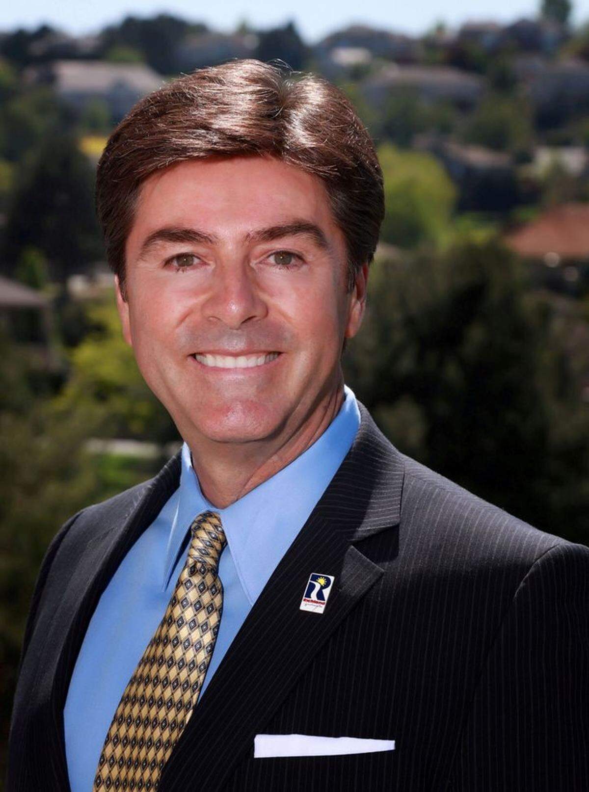 Michael Alvarez is the new Richland mayor.