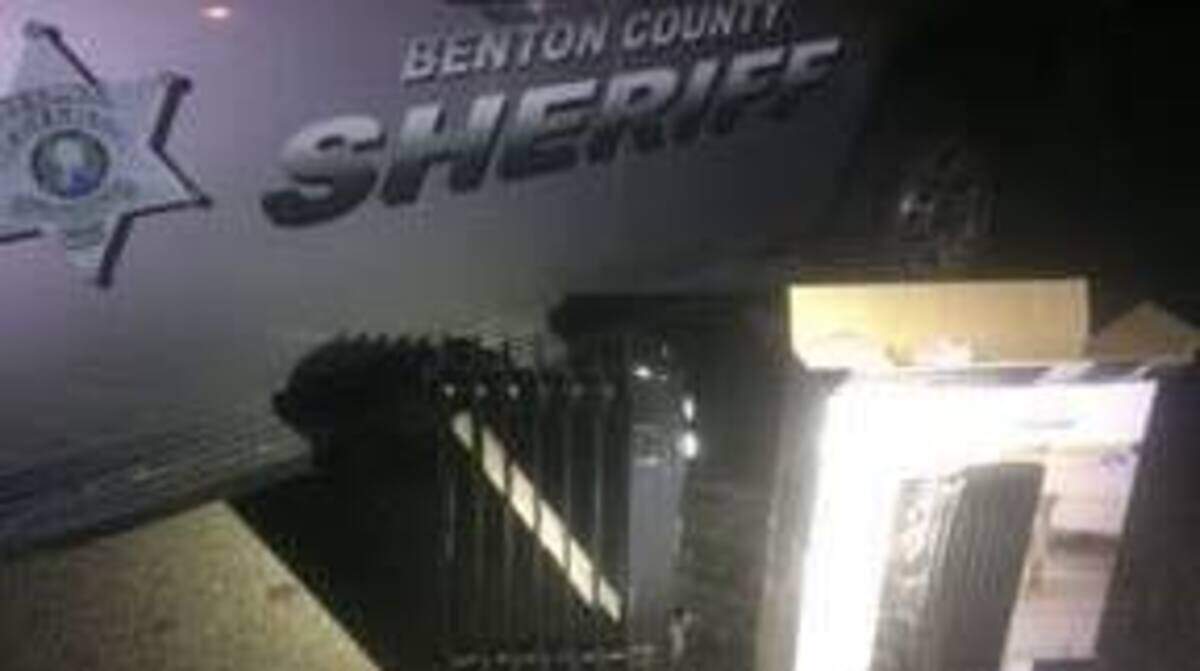 An anonymous donor provided gift cards to the Benton County Sheriff’s Office that they were able to use to buy a heater for a woman whose furnace had died.