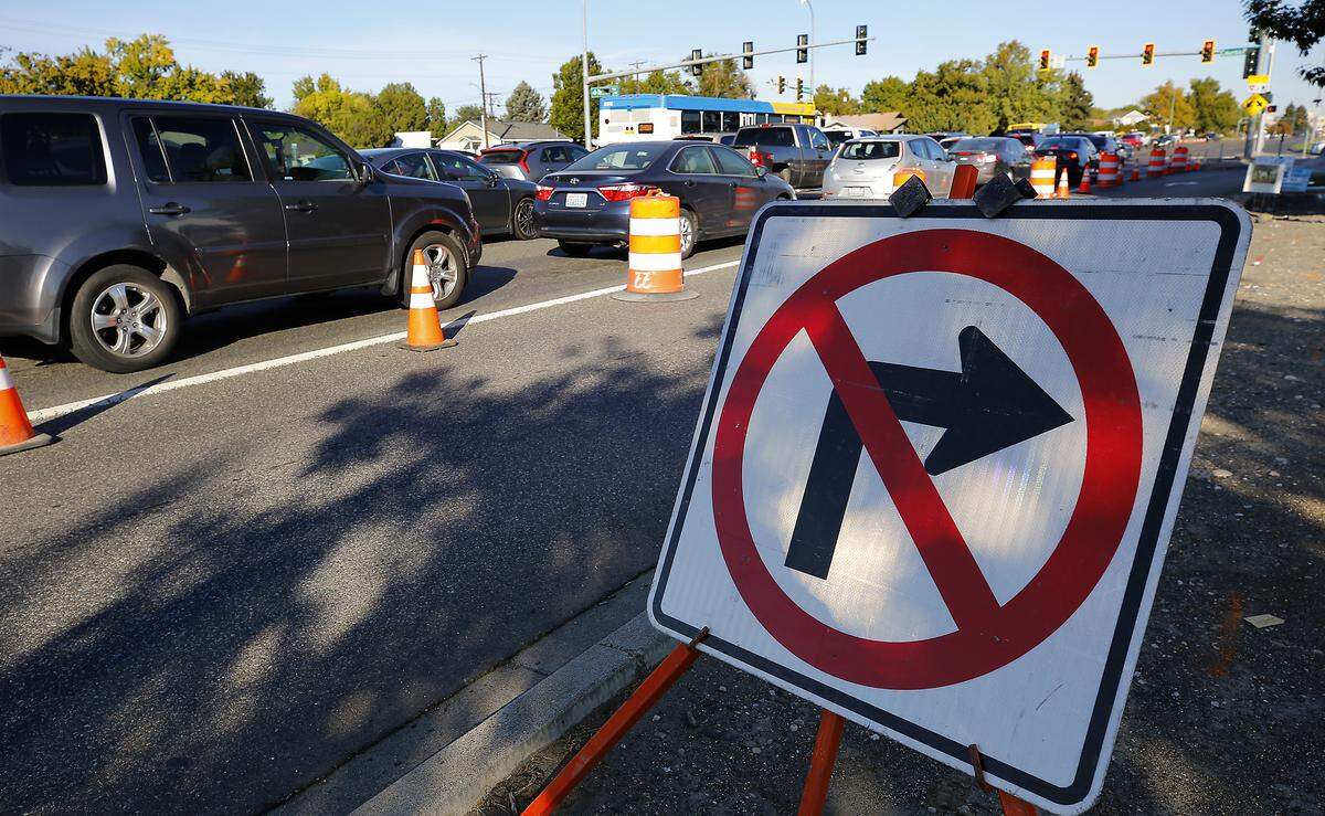 Northbound drivers are facing a detour to Comstock Street because the right turn lane from George Washington Way at Aaron Drive/Columbia Point Drive is temporarily closed while a contractor reconfigures the heavily trafficked intersection.