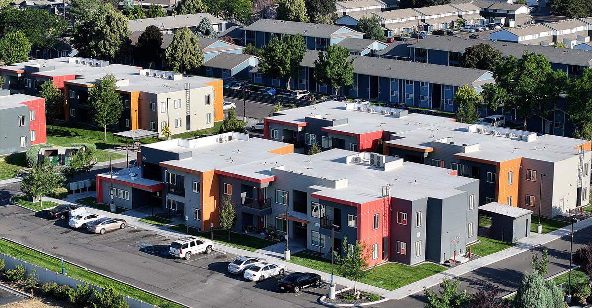 Nueva Vista 2 Apartments off North Union Street in Kennewick with the Wendover Apartment complex in the background.