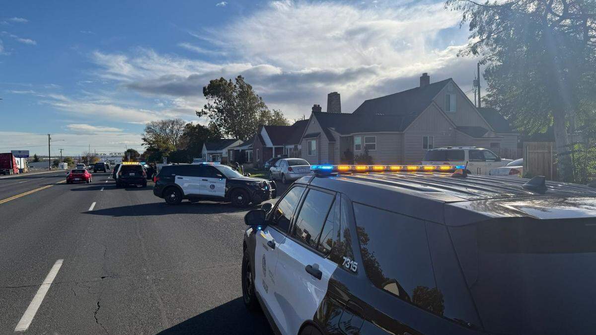 Police arrested a 22-year-old Monday morning after he allegedly stabbed another man during an argument.