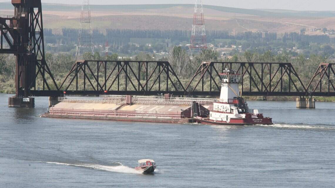 Breaching Snake River dams would increase road, rail traffic. Pasco meeting set