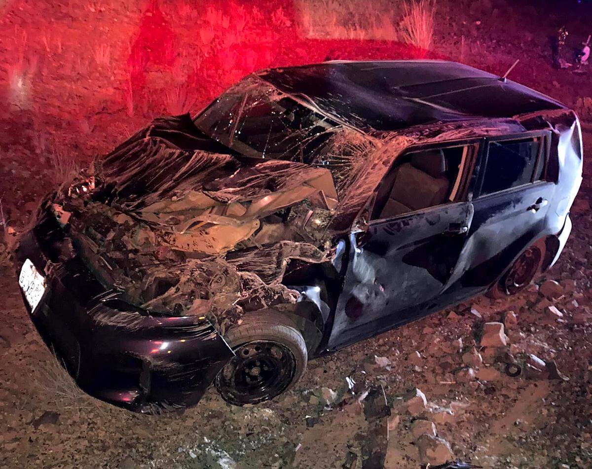 Benton County sheriff’s deputies say a suspected drunk driver lost control, injuring two passengers.