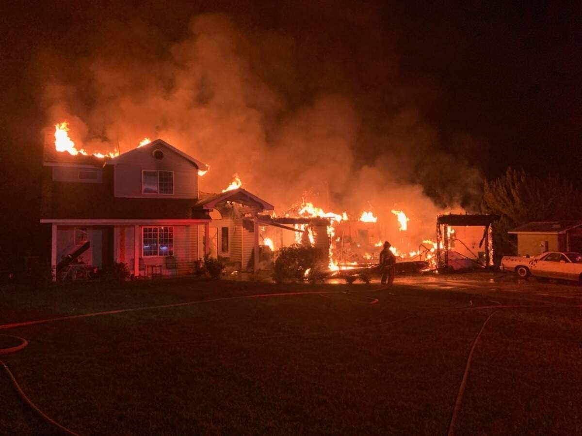 A dramatic fire destroyed a south Richland home on View Drive early Tuesday. The occupant was able to escape because of working smoke alarms.