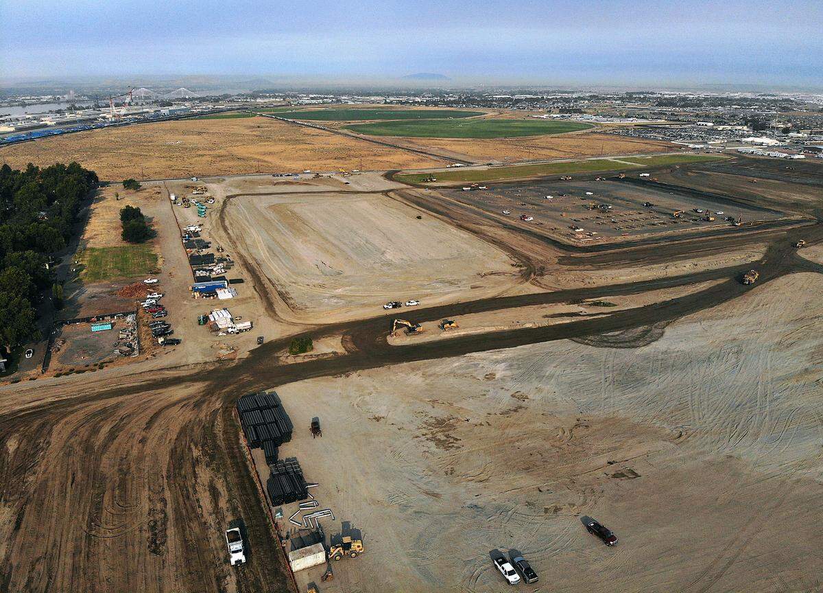 Amazon is adding a massive distribution center in the Tri-Cities next year with two new warehouses in east Pasco near Highway 12.