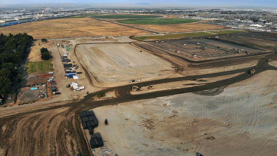 Amazon plans Tri-Cities hiring spree. Are there enough workers to fill all those jobs?